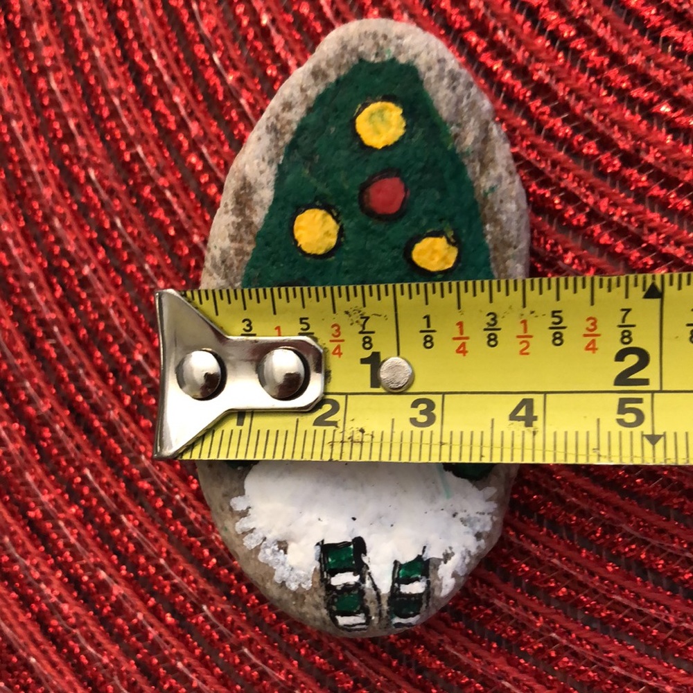 🦋HAND PAINTED HOLIDAY GNOME ROCK - Picture 6 of 10